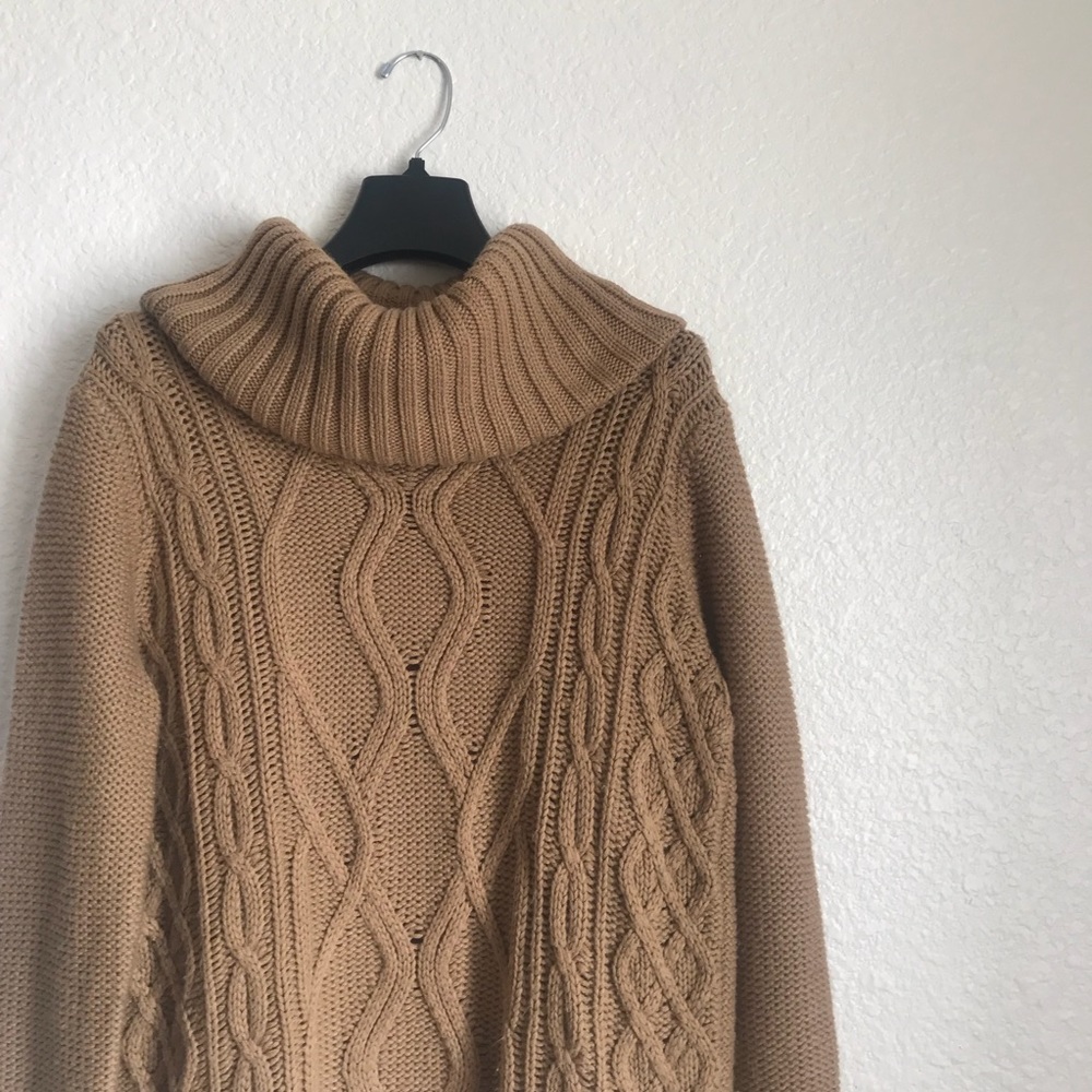 🌟SALE🌟 Forever 21 Cable Knit Turtleneck Sweater